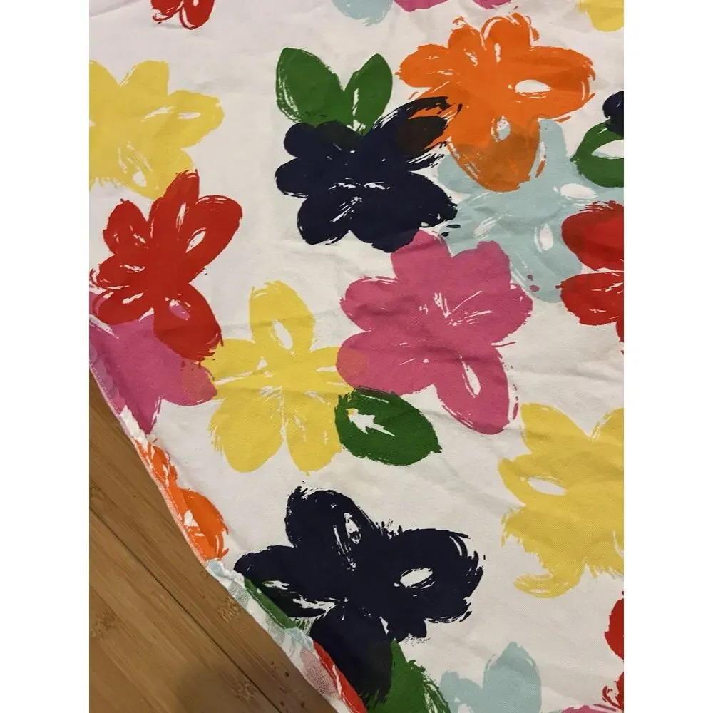 Kate Spade New York 100% Cotton “FLOWERBOX” Round Tablecloth 62”
